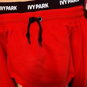 IVY PARK Woman's Red Sweatshirt crop off the shoulder XL